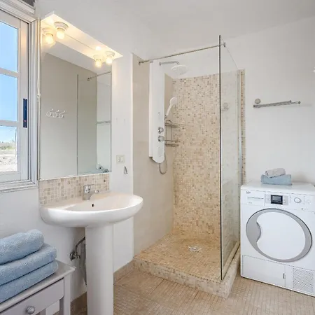 3 Bedrooms Spectacular View Wifi Apartment