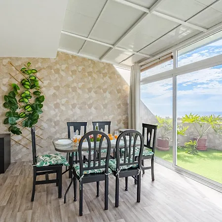 3 Bedrooms Spectacular View Wifi 아파트