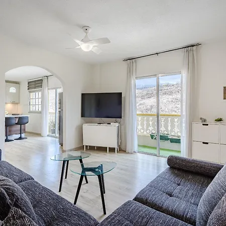 3 Bedrooms Spectacular View Wifi 아파트